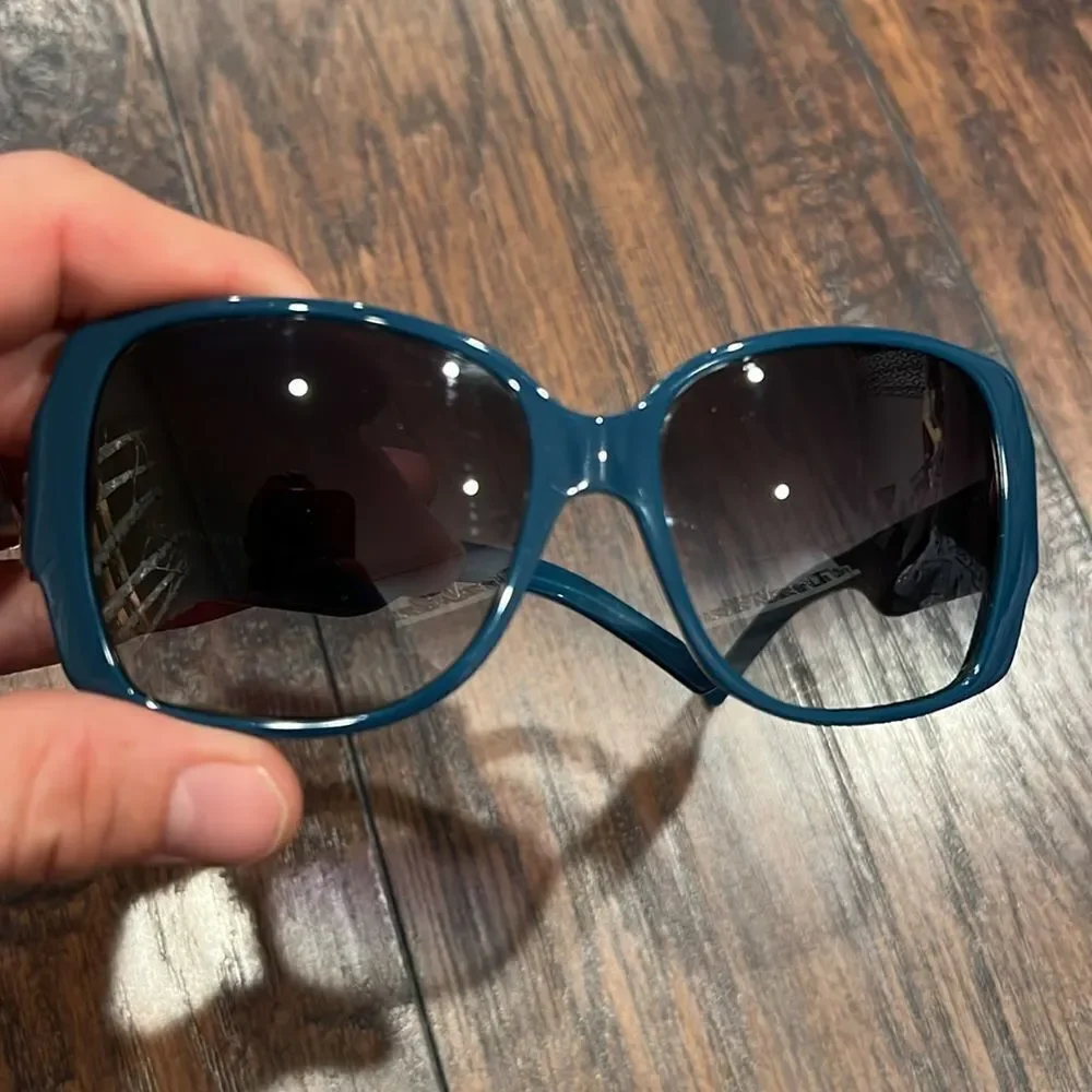 VTG‎ BURBERRY Oversize Gradient Sunglasses Gradient Lenses EUC no case unique